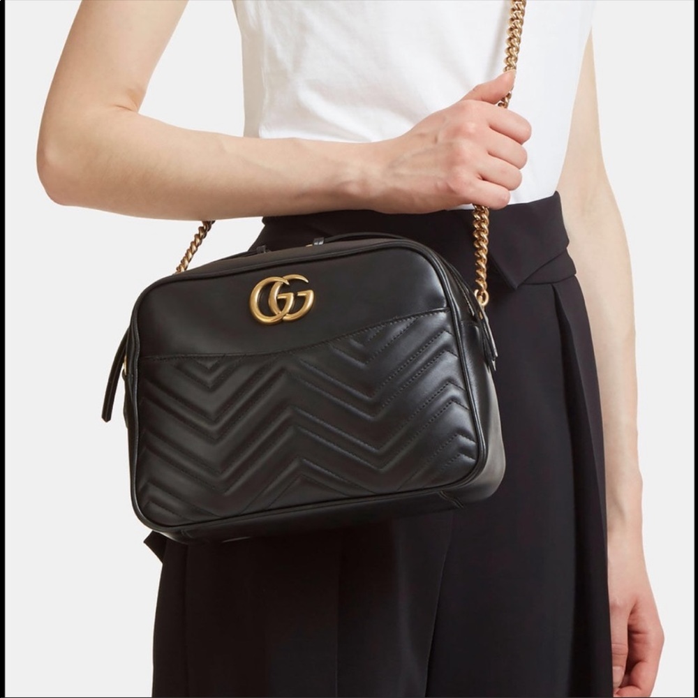 GUCCI || Authentic Med marmont matelasse GG crossbody bag